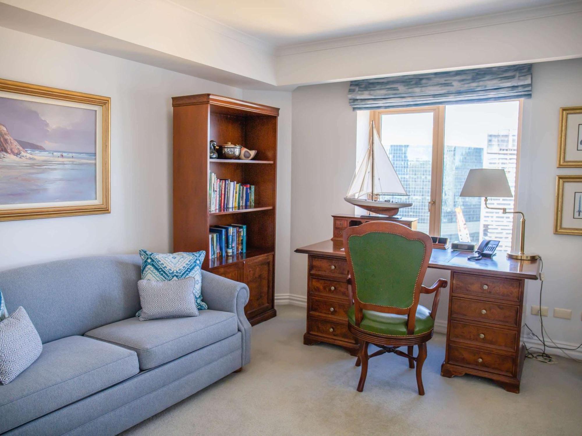 The Sebel Quay West Suites Sydney Bagian luar foto A study in a home